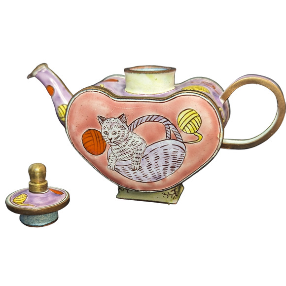 Kelvin Chen Vintage 1999 White Cat Hand-Painted Miniature Teapot - Gift Wrapped - Picture 4 of 6